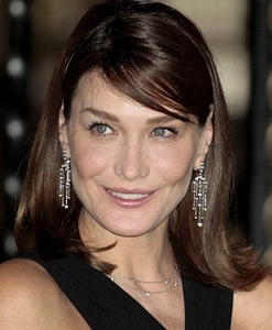 Des couches pour Carla Bruni