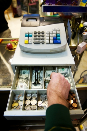 Un épicier donne 40 dollars et un morceau de pain à son braqueur