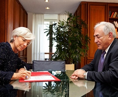 Dominique Strauss-Kahn monte la garde