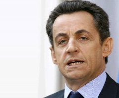 Sarkozy : remaniement sur fond de révolte arabe